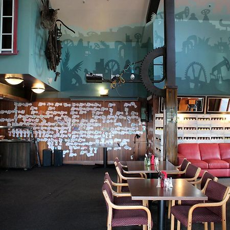 Fox Glacier Pod Hostel & Inn Екстериор снимка