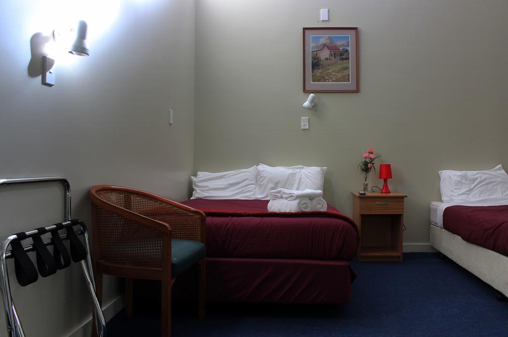 Fox Glacier Pod Hostel & Inn Екстериор снимка